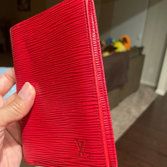 What a great function Auth Louis Vuitton wallet?! - Picture 12 of 15